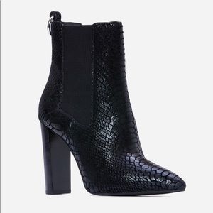 Paige Kingston Boots 6.5